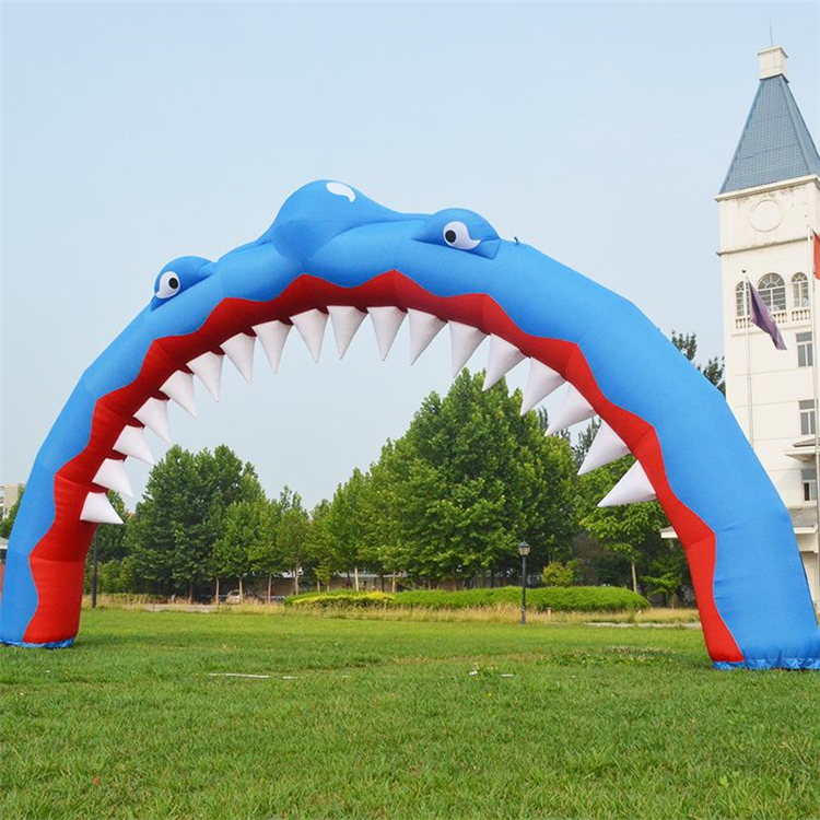 景泰鲨鱼广告拱门